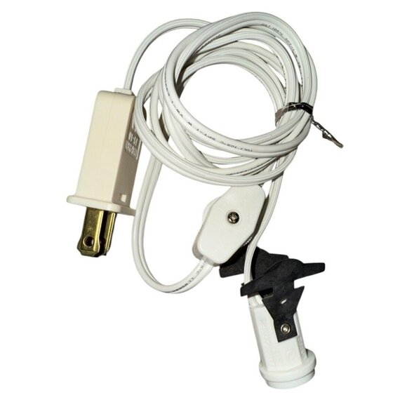 VTG Christmas Valley Collectors Porcelain House W/ Pine 1995 Philippines Made - Picture 10 of 11